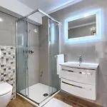 Tone I Maria By Interhome