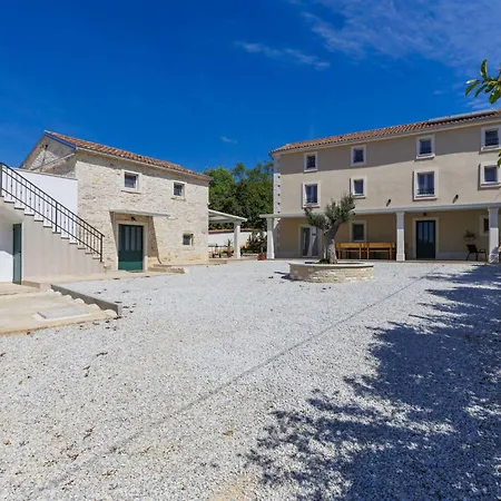 Tone I Maria By Interhome Casa vacanze Rovinjsko Selo