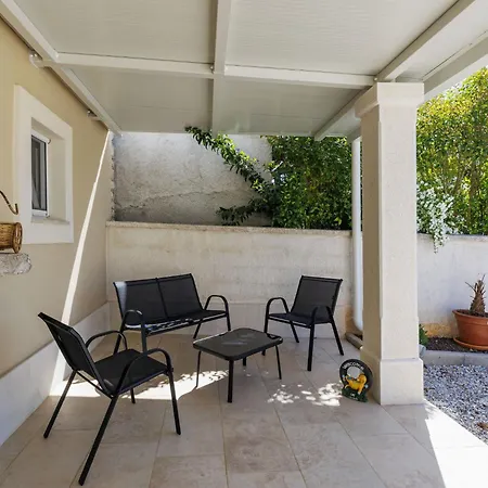 Tone I Maria By Interhome Casa vacanze Rovinjsko Selo