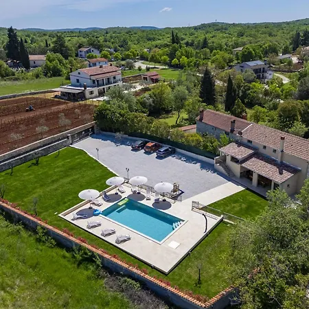 Tone I Maria By Interhome *