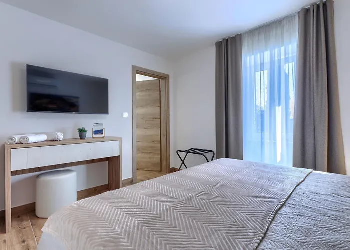 Tone I Maria By Interhome *